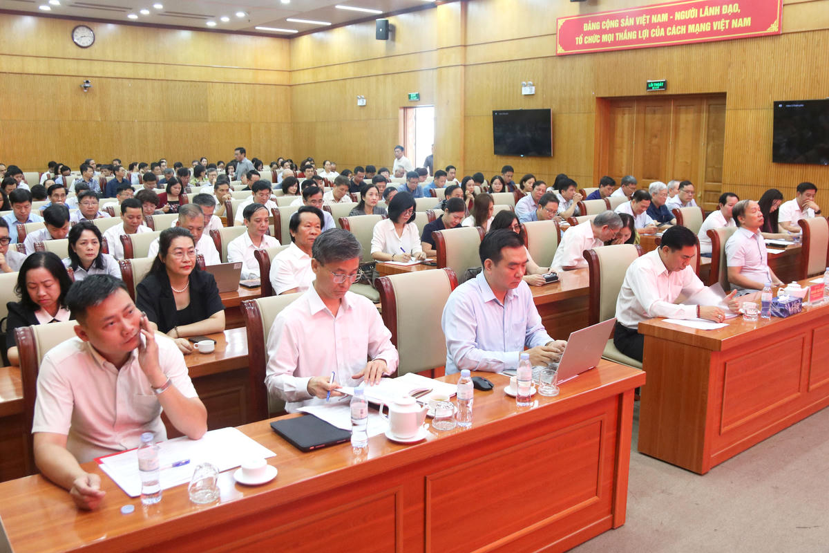 Các đại biểu tham dự Hội nghị.