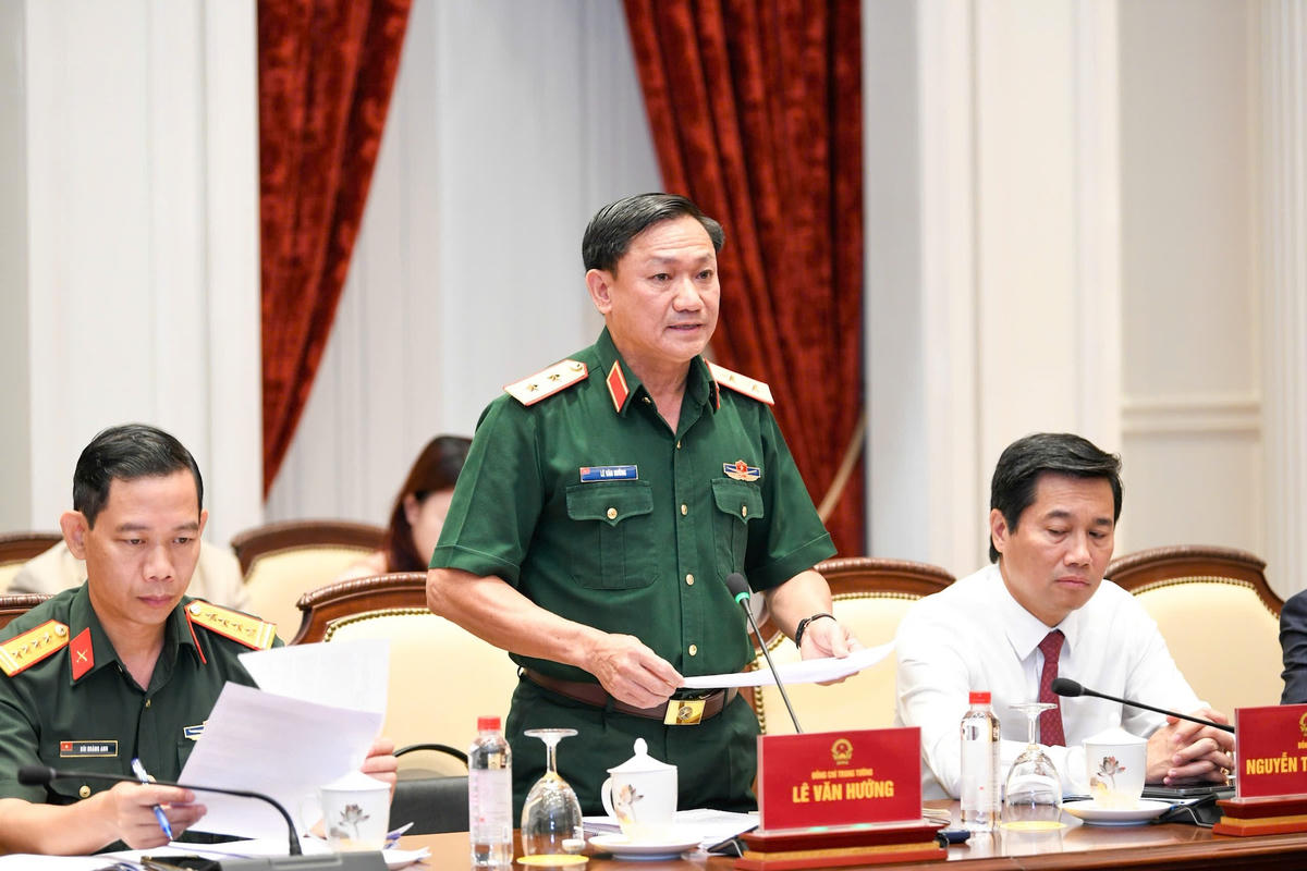 Trung tướng Lê Văn Hướng, Phó Tổng tham mưu trưởng QĐND Việt Nam. Ảnh: Minh Châu.