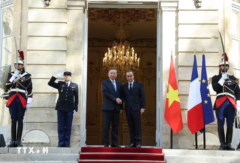 Tổng Bí thư, Chủ tịch nước Tô Lâm hội kiến Thủ tướng Pháp Sébastien Lecornu. (Ảnh: Thống Nhất/TTXVN) 