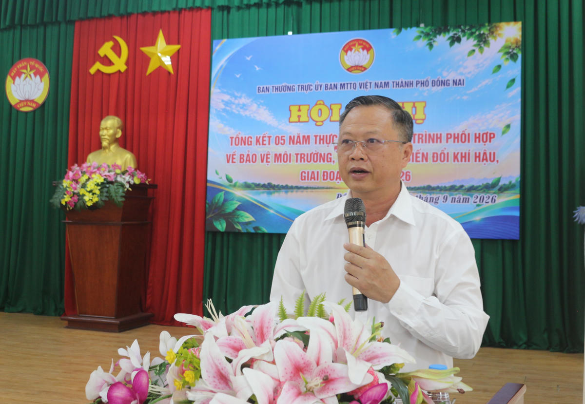 Ông Nguyễn Tấn Phú - Phó Chủ tịch Ủy ban Mặt trận Tổ quốc Việt Nam TP Đồng Nai phát biểu tại hội nghị. Ảnh: K.M