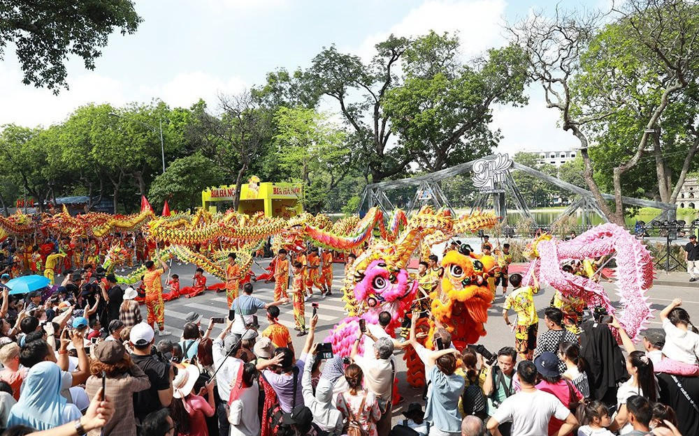 Festival Thu Hà Nội là sự kiện thường niên nhằm kích cầu du lịch Hà Nội. Ảnh: BTC.