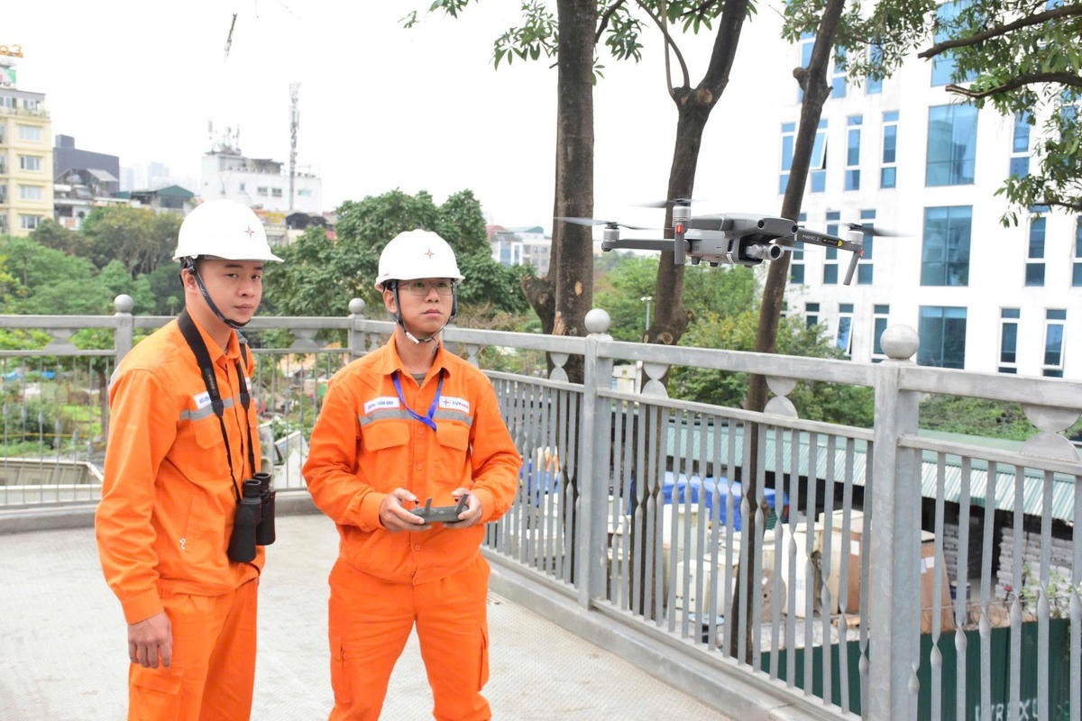 Ứng dụng UAV kiểm tra đường dây lưới điện
