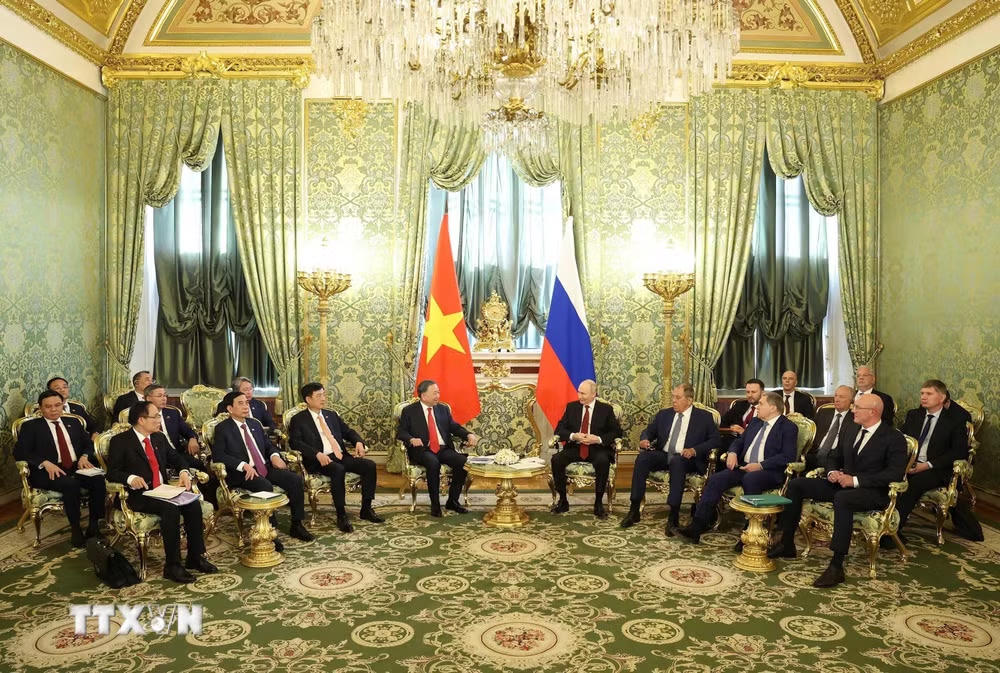 ttxvn-tong-thong-nga-putin-chu-tri-le-don-tong-bi-thu-chu-tich-nuoc-to-lam-cung-phu-nhan-9013998-6.jpg