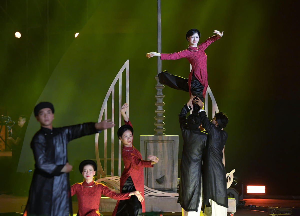 Festival Thăng Long - Hà Nội 2026 tiếp tục định hình một “dòng chảy di sản”, trong đó di sản không chỉ là ký ức mà còn trở thành nguồn cảm hứng cho sáng tạo, giao lưu và phát triển công nghiệp văn hóa Thủ đô.