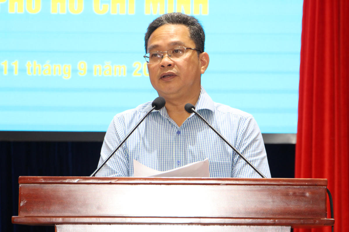 Phó Chủ tịch Ủy ban MTTQ Việt Nam TPHCM Phạm Minh Tuấn phát biểu tại hội nghị. Ảnh: QĐ.
