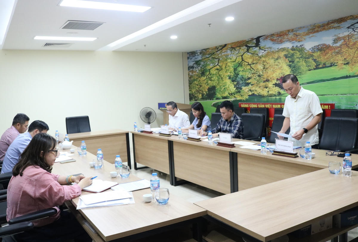 Quang cảnh cuộc họp. Ảnh: N.LY