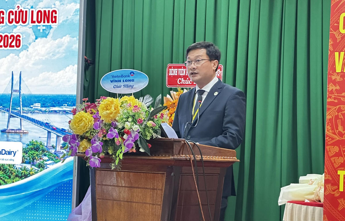 Ông Nguyễn Thanh Truyền, Giám đốc Bệnh viện Đa khoa Vĩnh Long phát biểu tại hội nghị. (Ảnh: Thanh Lâm).