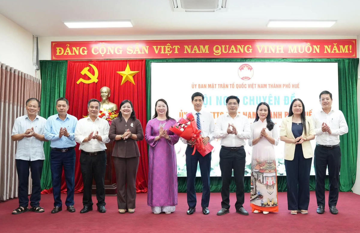 Ông Nguyễn Duy Cường được hiệp thương cử giữ chức Phó Chủ tịch Ủy ban MTTQ Việt Nam TP Huế. Ảnh: C.H.