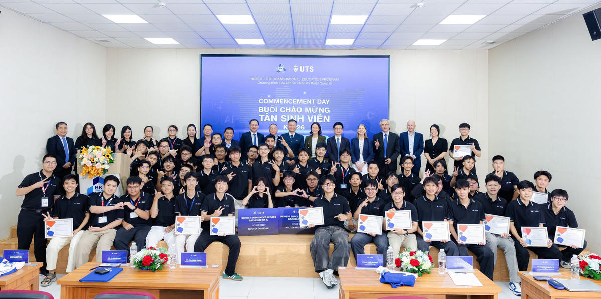52 tân sinh viên khóa thứ hai chương trình liên kết cử nhân kỹ thuật quốc tế của Trường Đại học Bách khoa – ĐHQG TPHCM
