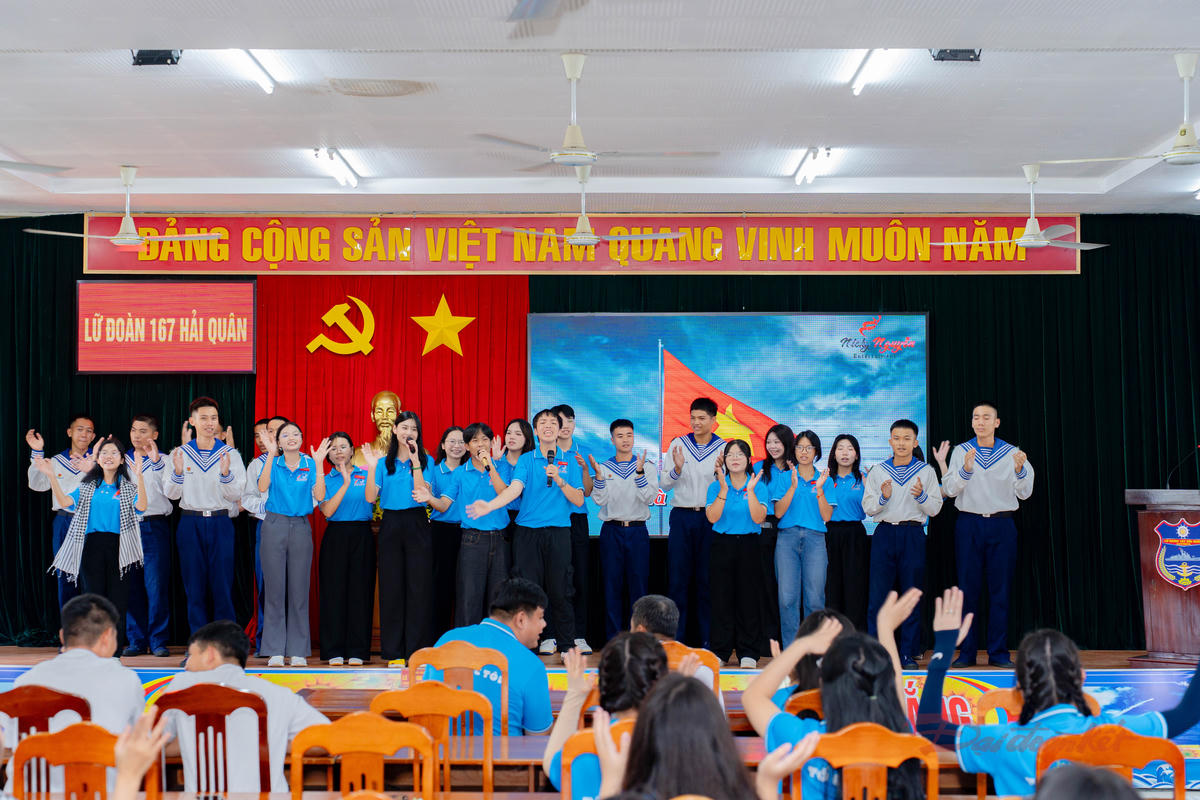 Quang cảnh chương trình. Ảnh: C.N