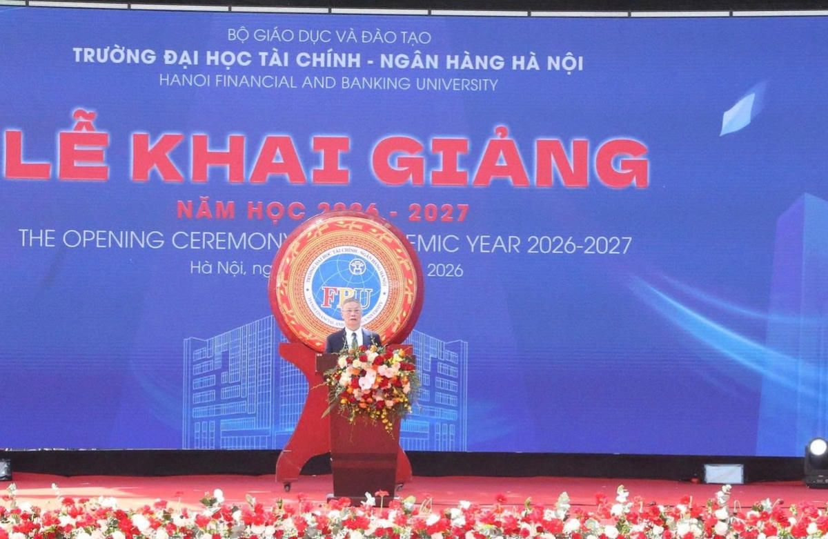 PGS.TS.NGƯT Phạm Ngọc Ánh, Hiệu trưởng FBU phát biểu khai mạc.Ảnh: Đ.Chung.