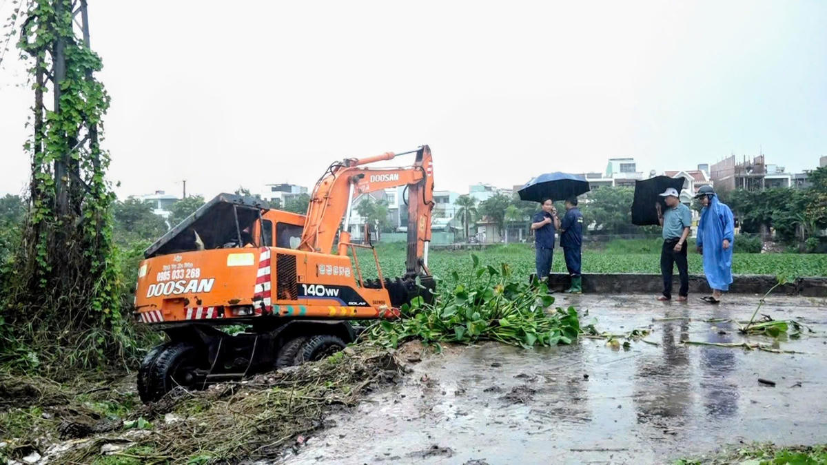 Đà Nẵng: Hỗ trợ người dân sơ tán vì mưa lớn