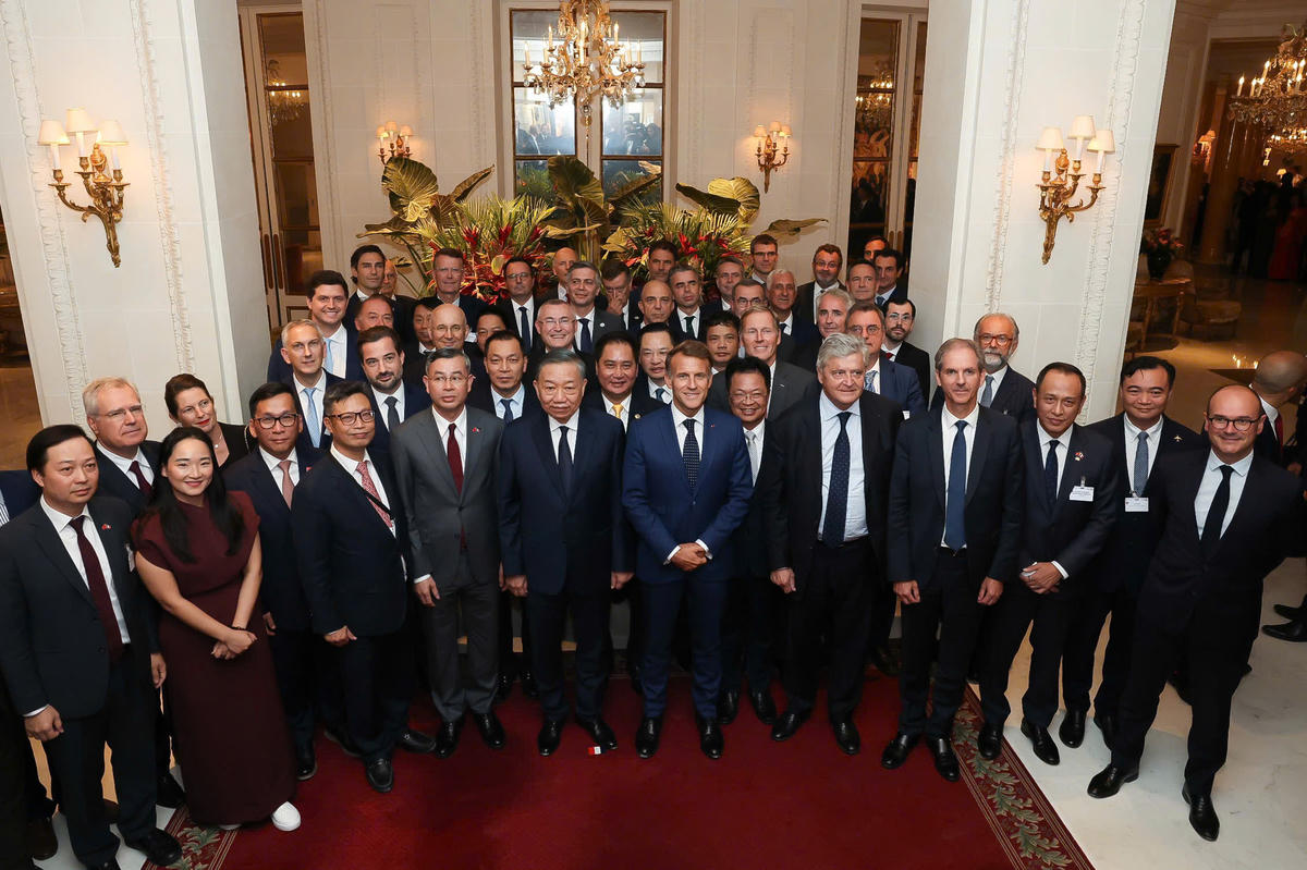 Tổng Bí thư, Chủ tịch nước Tô Lâm và Tổng thống Cộng hòa Pháp Emmanuel Macron cùng lãnh đạo, đại diện doanh nghiệp hai nước tại Tọa đàm Lãnh đạo Doanh nghiệp Việt Nam – Pháp.