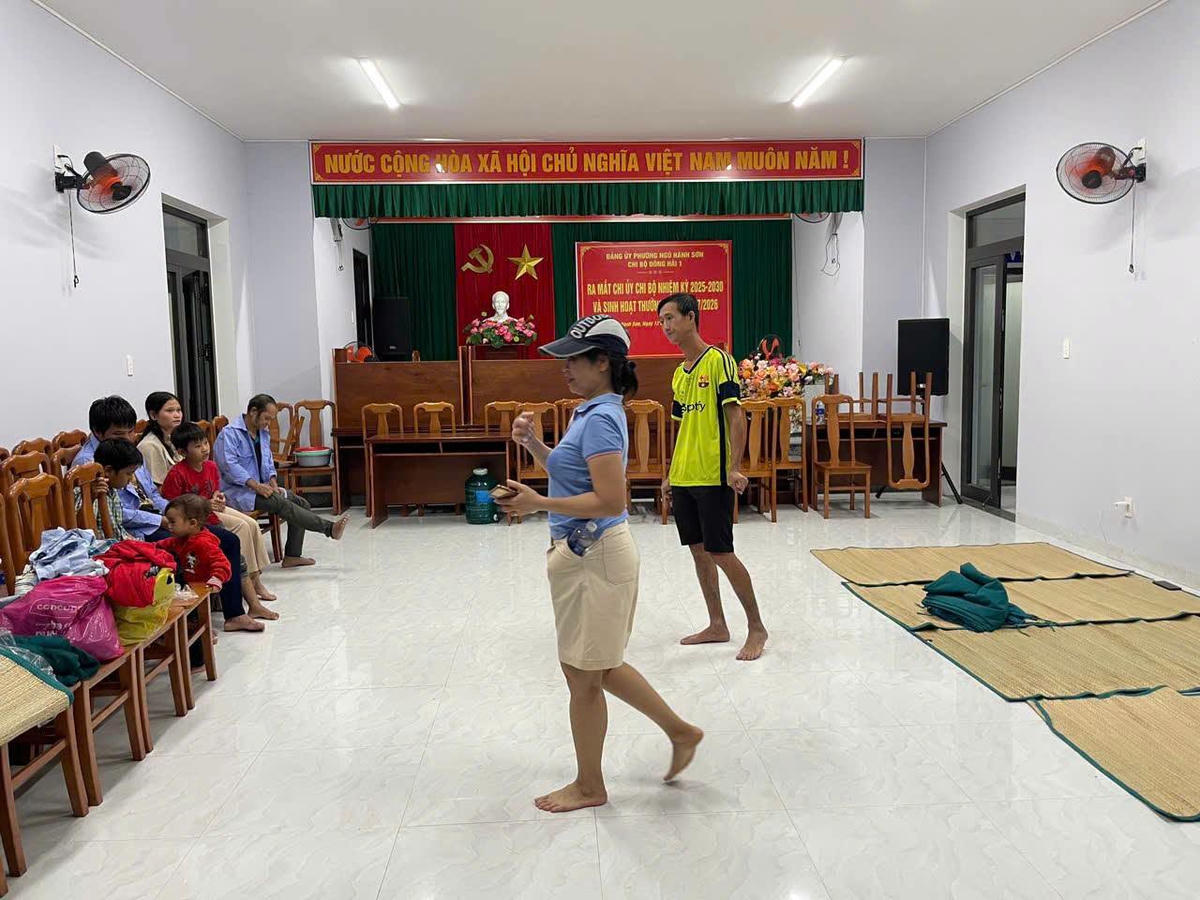 Đà Nẵng: Hỗ trợ người dân sơ tán vì mưa lớn