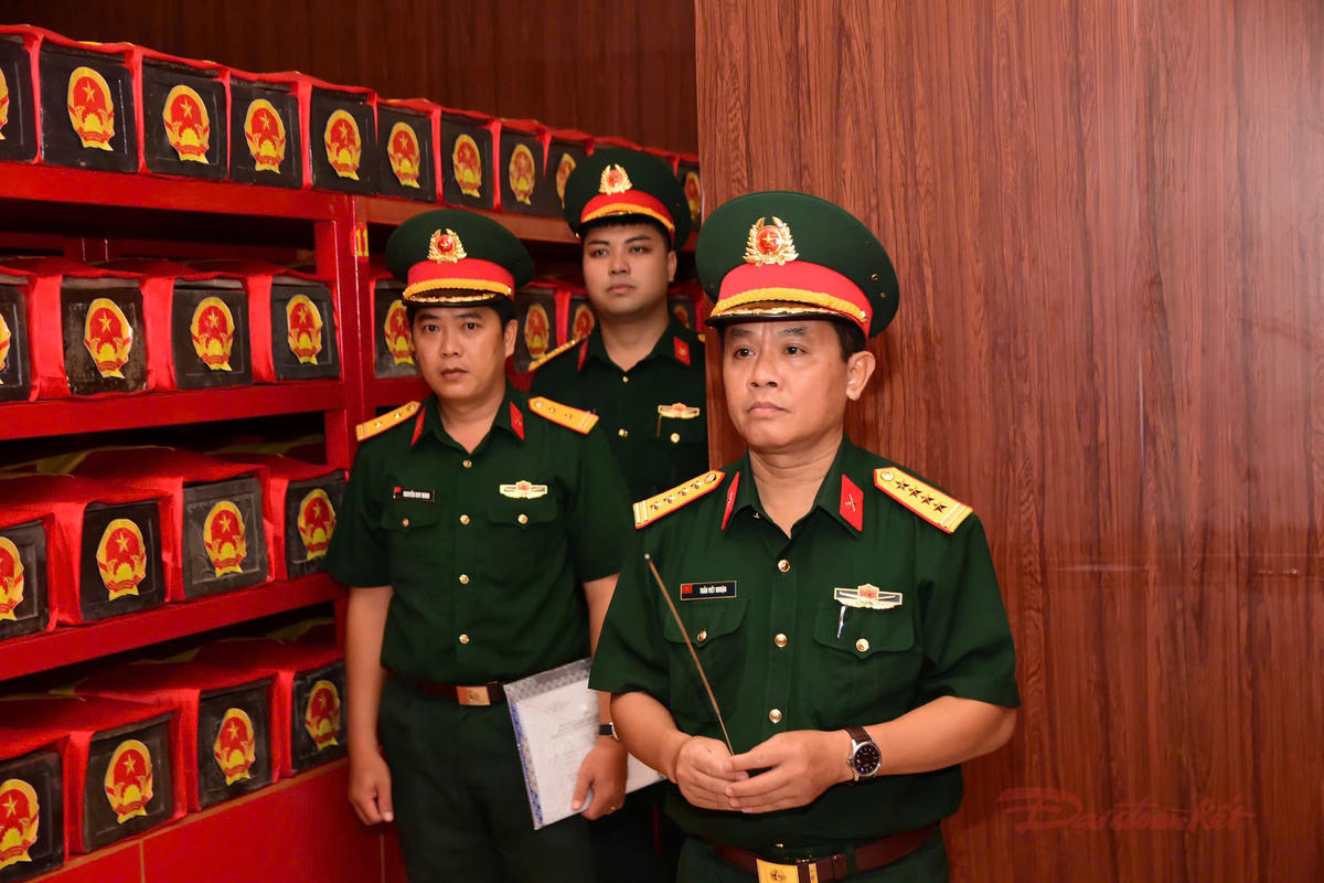 Tìm thêm được 11 hài cốt liệt sĩ tại Công viên Lê Thị Riêng