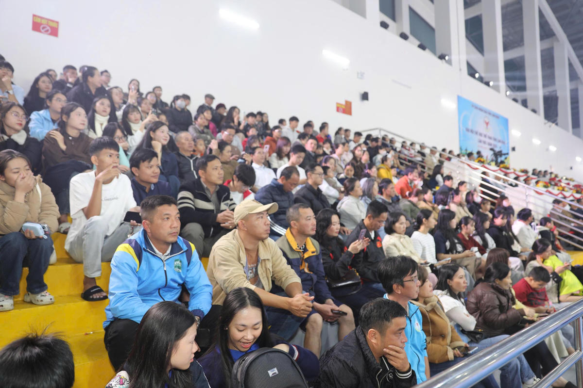 Đông đảo khán giả dự khai mạc Đại hội Thể dục thể thao tỉnh Lâm Đồng lần thứ I năm 2026.