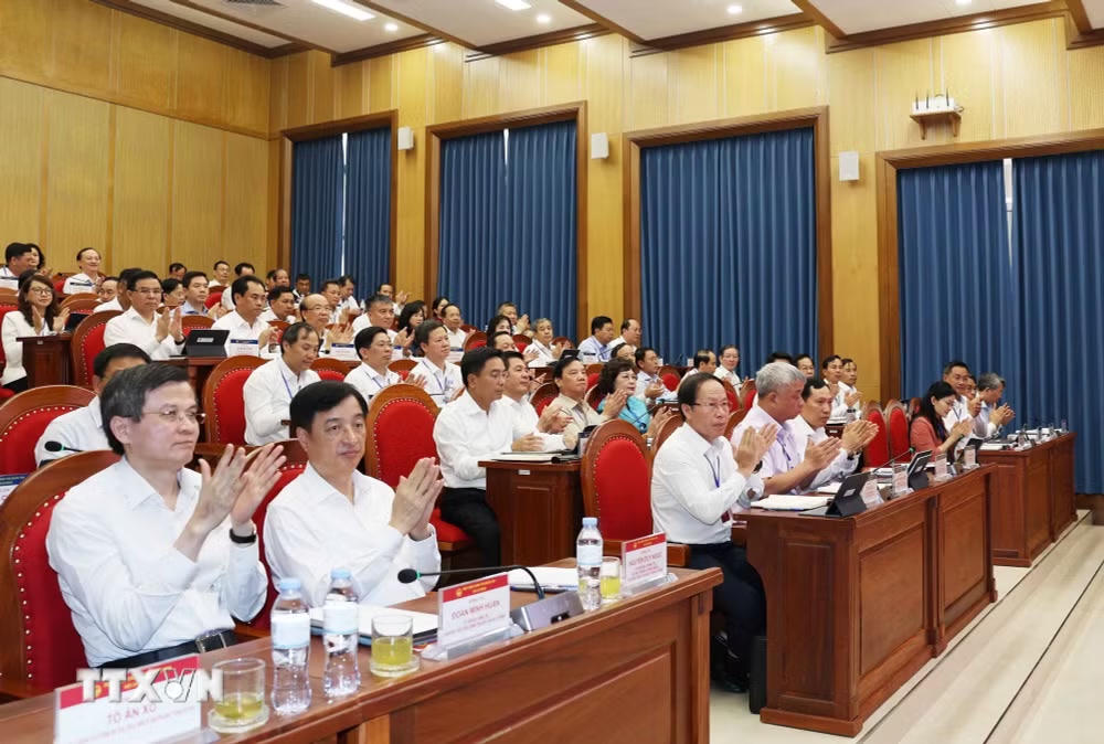 ttxvn-tong-bi-thu-chu-tich-nuoc-truyen-dat-chuyen-de-ve-lanh-dao-chien-luoc-3.jpg