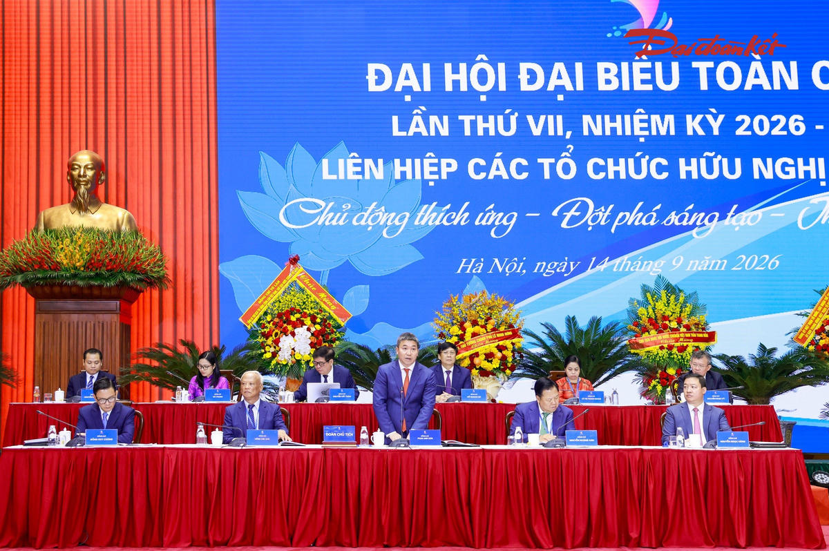 Đoàn Chủ tịch điều hành Đại hội. Ảnh: Quang Vinh.