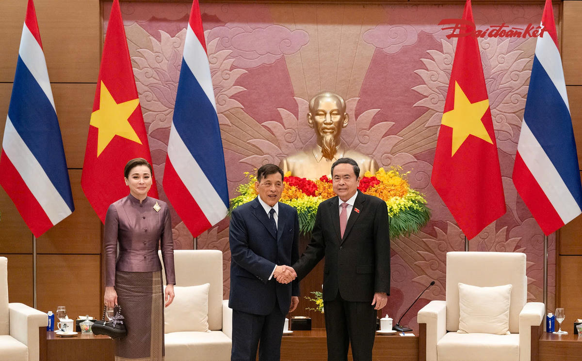 Ngày 15/9 tại Nhà Quốc hội, Chủ tịch Quốc hội Trần Thanh Mẫn hội kiến Nhà vua Vương quốc Thái Lan Maha Vajiralongkorn Phra Vajiraklaochaoyuhua và Hoàng hậu Suthida Bajrasudhabimalalakshana. Ảnh: Quang Vinh