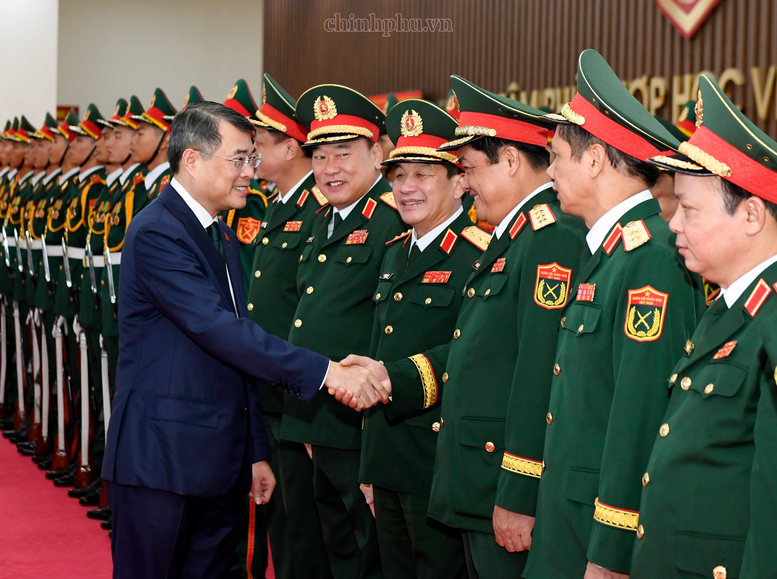 Thủ tướng: Phải chuẩn bị khả năng ứng phó với những tình huống chưa có tiền lệ về quân sự - quốc phòng- Ảnh 2.