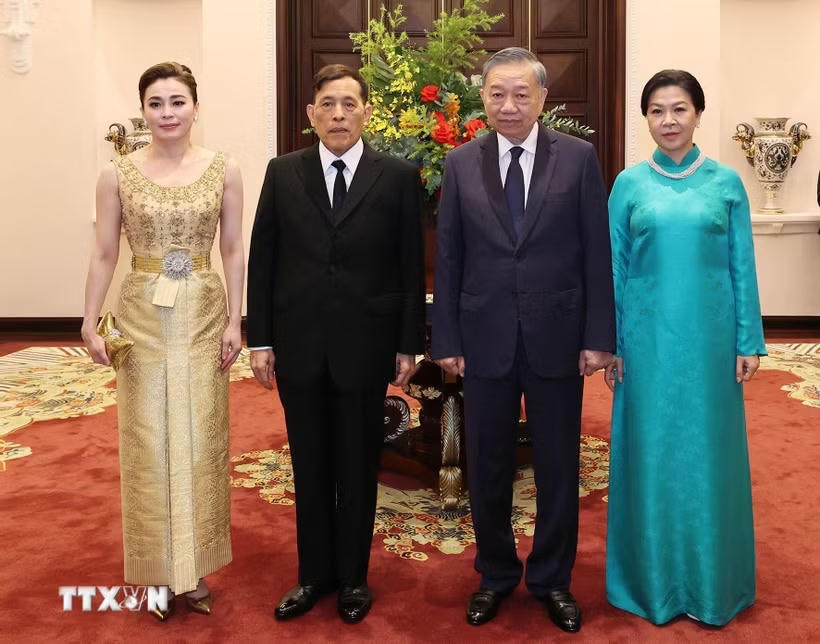 Tổng Bí thư, Chủ tịch nước Tô Lâm và Phu nhân Ngô Phương Ly với Nhà vua Thái Lan Maha Vajiralongkorn Phra Vajiraklaochaoyuhua và Hoàng hậu Suthida Bajrasudhabimalalakshana. (Ảnh: Thống Nhất/TTXVN).