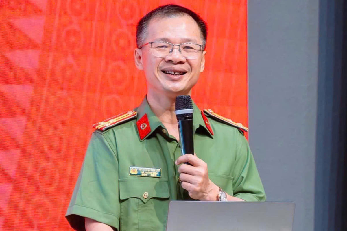 Tiến sĩ - Thượng tá NGUYỄN QUỲNH ANH.