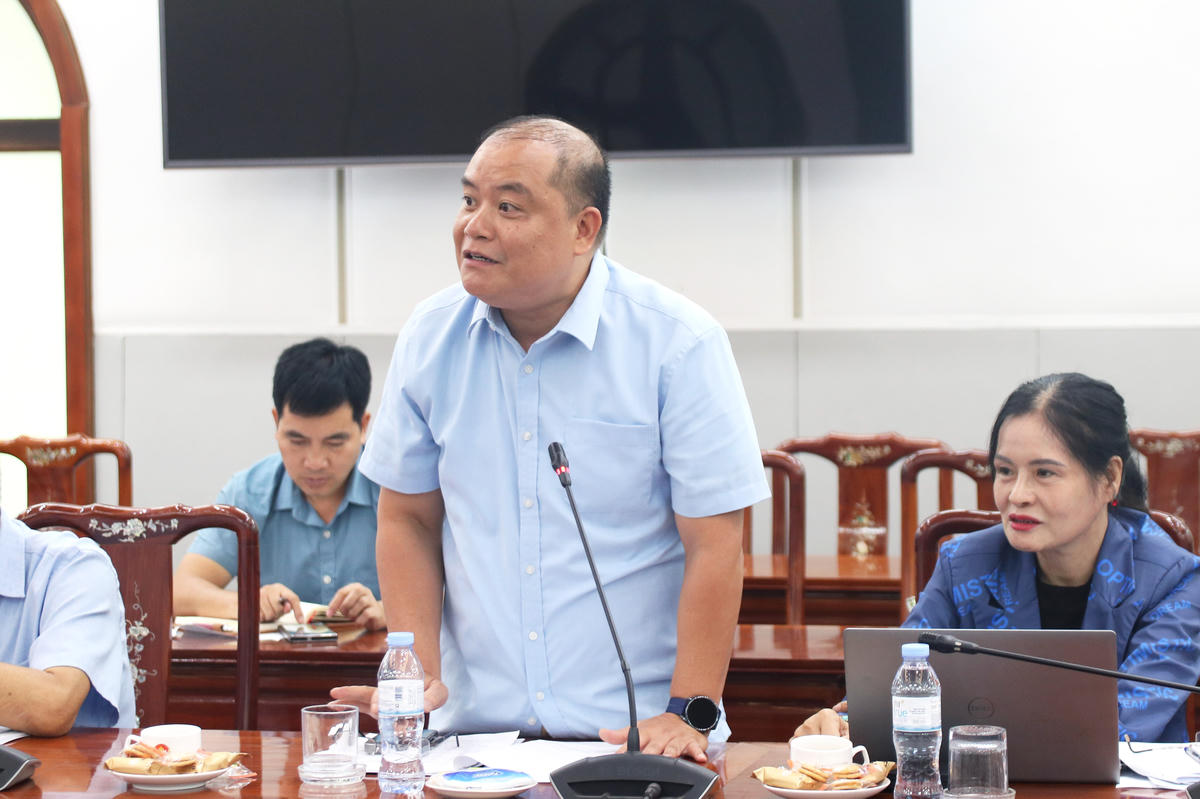 Ông Hoàng Văn Tùng - Trưởng ban Điều phối Giáo hội các thánh hữu ngày sau của Chúa Giê su Ky tô Việt Nam phát biểu tại Hội nghị.