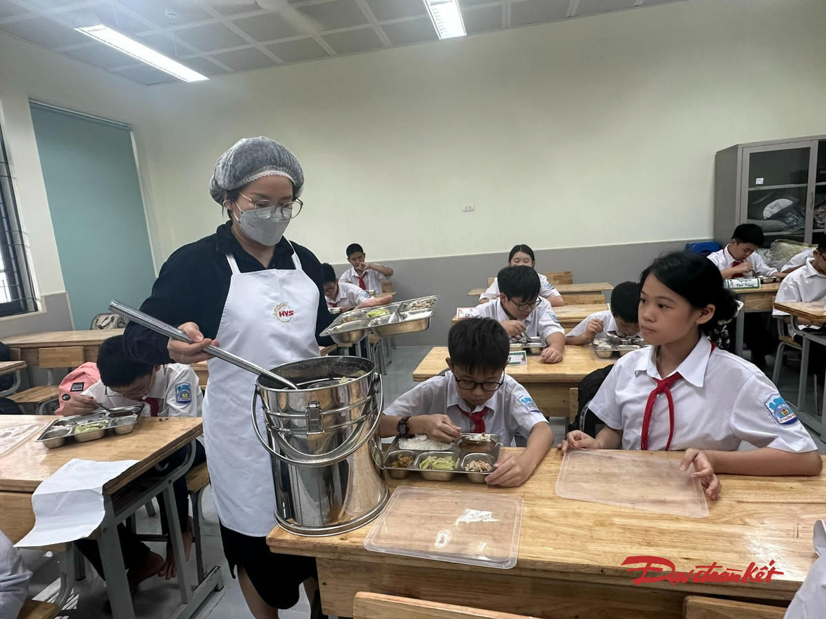 Suất ăn bán trú: Kiểm soát thực phẩm ngay từ đầu vào
