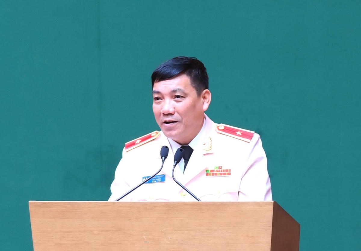 Thiếu tướng Lê Khắc Thuyết, Cục trưởng Cục Công nghệ thông tin và Cơ yếu phát biểu tiếp thu ý kiến chỉ đạo. Ảnh BCA.