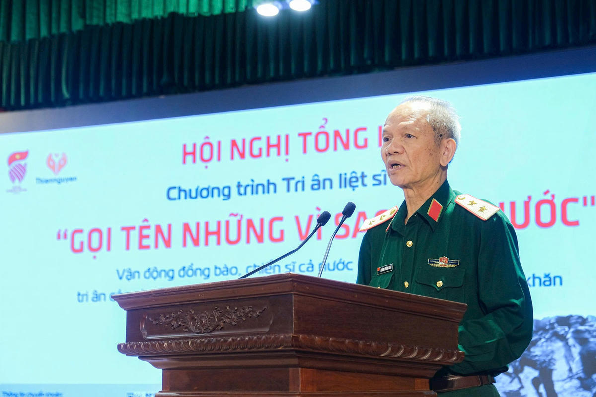 Trung tướng Hoàng Khánh Hưng - Chủ tịch Hội Hỗ trợ gia đình liệt sĩ Việt Nam phát biểu tại hội nghị tổng kết. Ảnh: PV