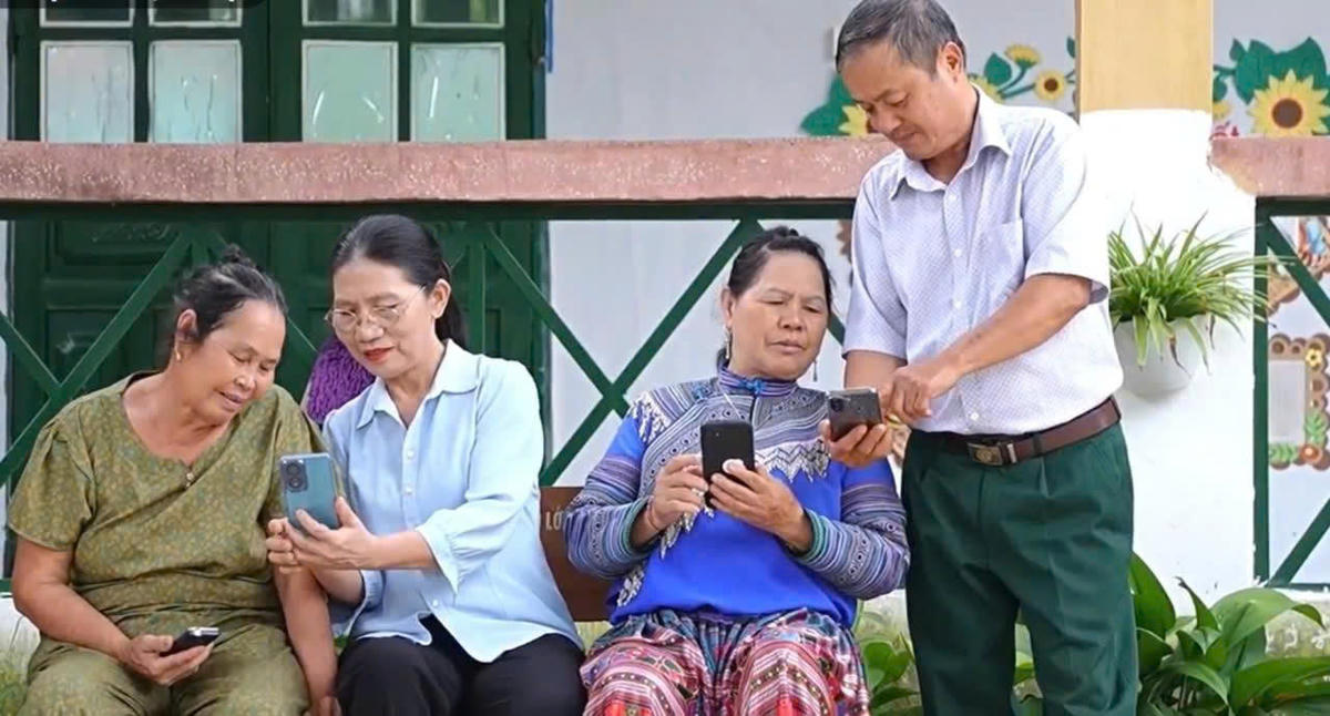 Nữ Trưởng ban Công tác Mặt trận đưa công nghệ số về thôn