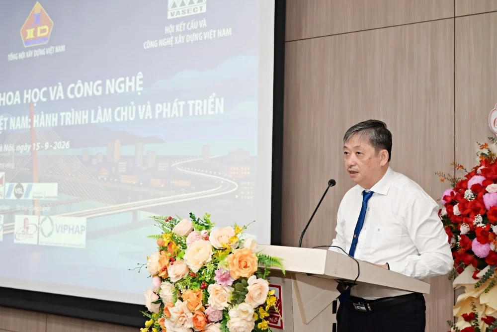 TS. Đặng Việt Dũng, Chủ tịch Tổng hội Xây dựng Việt Nam phát biểu khai mạc Hội thảo.