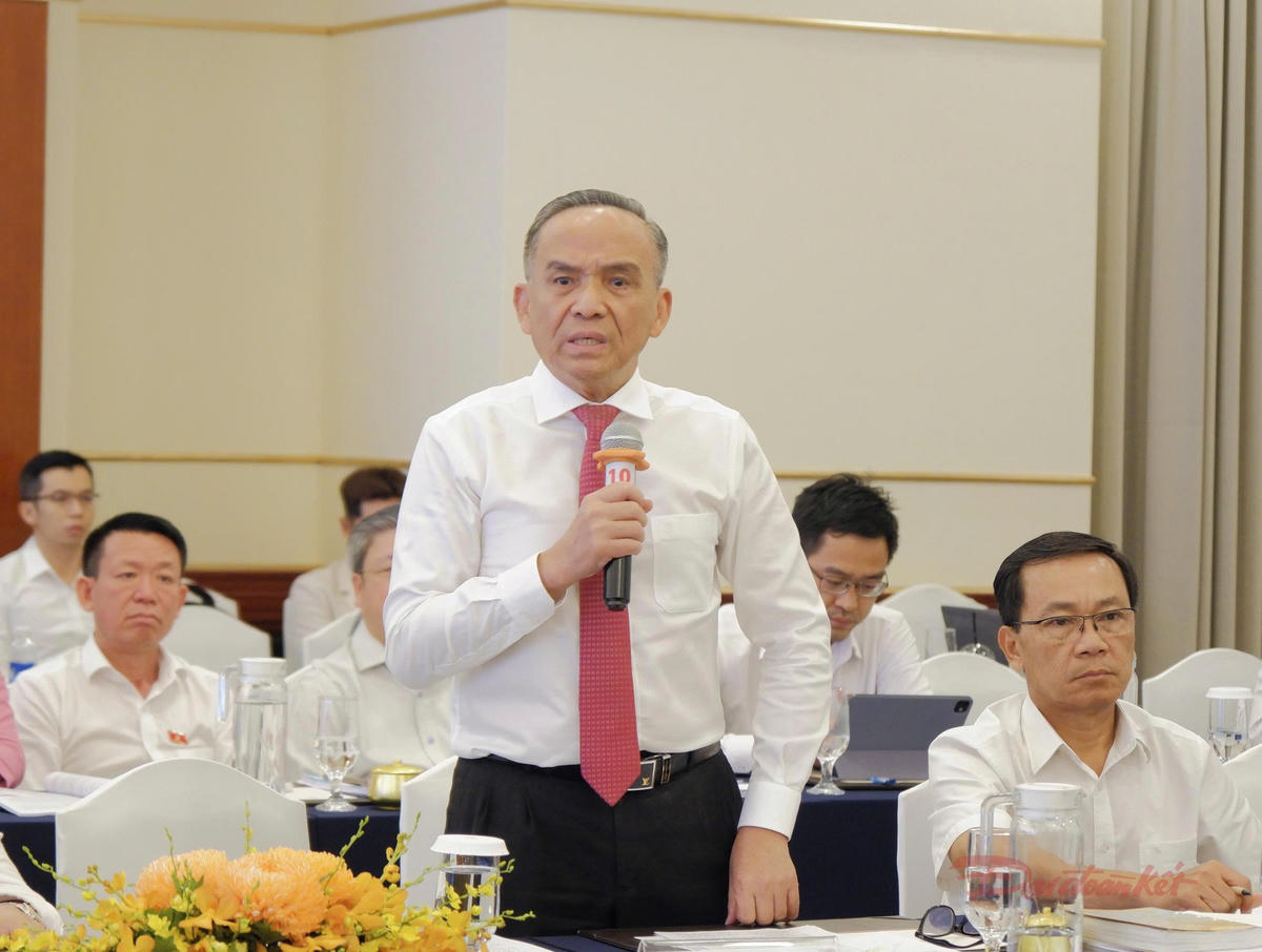Ông Lê Hoàng Châu, Chủ tịch Hiệp hội Bất động sản TPHCM phát biểu tại hội thảo. Ảnh: H.Lê.