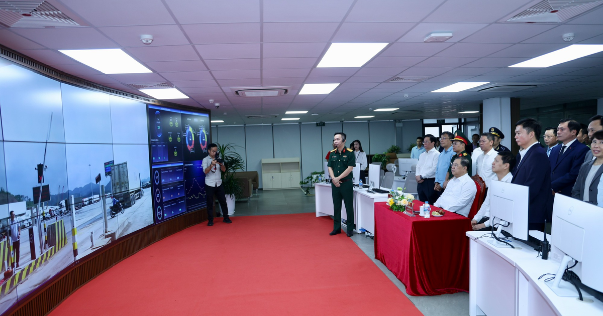 Phó Thủ tướng Thường trực Phạm Gia Túc khảo sát mô hình logistics, cửa khẩu thông minh tại Lạng Sơn