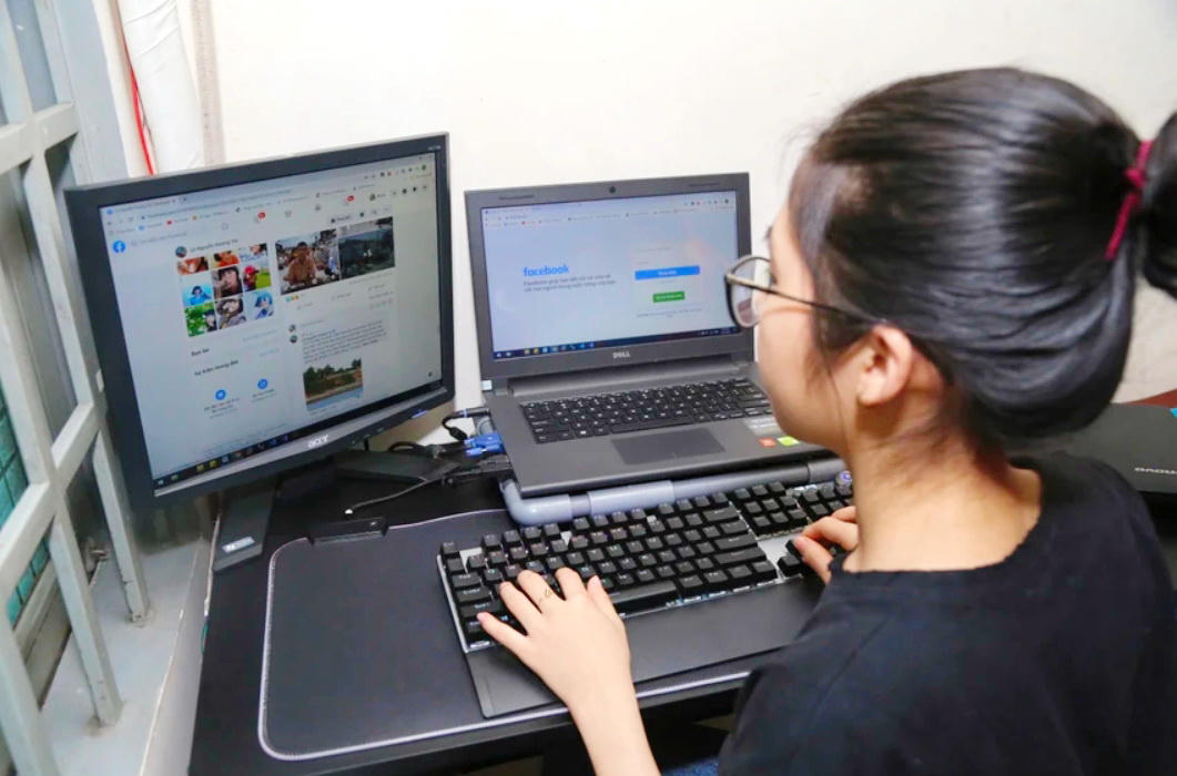Chuyên gia cho rằng cần phải nâng cao trách nhiệm của nền tảng mạng xã hội, tương xứng với sức mạnh công nghệ và lợi ích kinh tế thu được. Ảnh: Võ Tùng