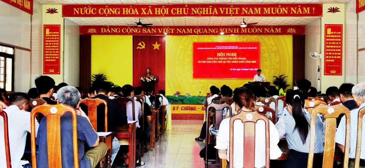 Toàn cảnh hội nghị. Ảnh: Ngọc Lân.