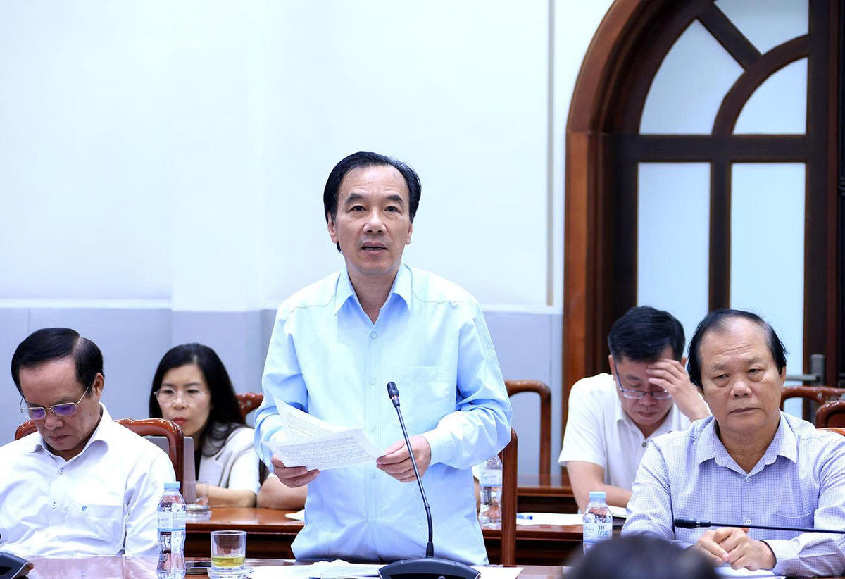 Ông Ngô Sách Thực, nguyên Phó Chủ tịch Ủy ban Trung ương MTTQ Việt Nam phát biểu tại hội thảo. Ảnh: PV