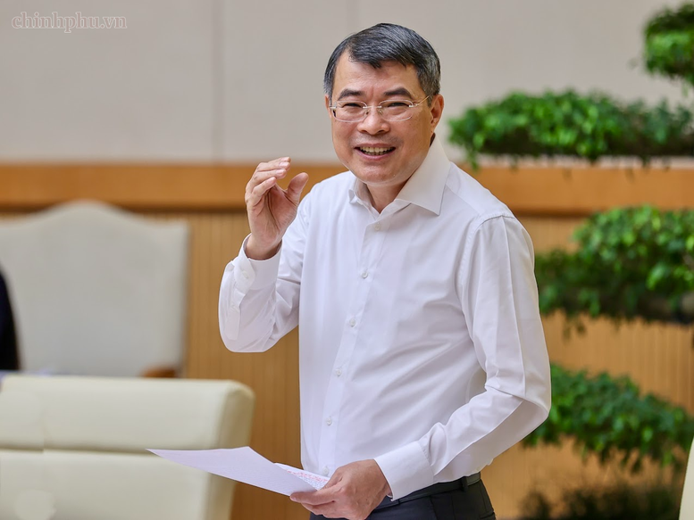Thủ tướng: Tuyệt đối không để lợi ích cục bộ, lợi ích ngành, lợi ích nhóm chi phối chính sách- Ảnh 6.