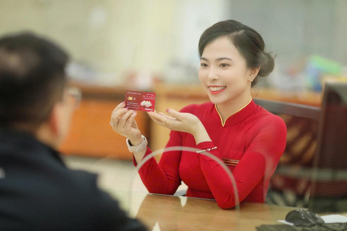 Agribank luôn lấy khách hàng làm trung tâm trong quá trình kinh doanh,&nbsp;phát triển