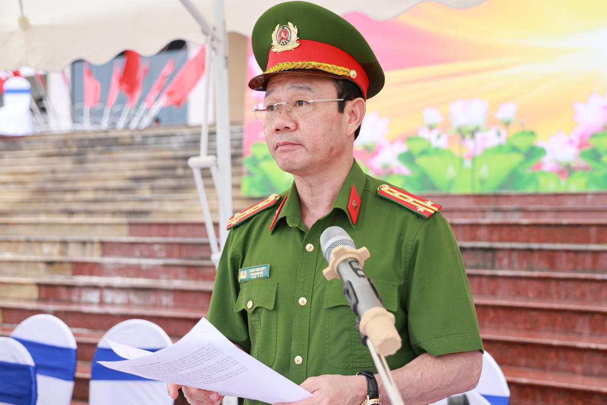 Đại tá Thân Văn Duy, Phó Giám đốc Công an tỉnh Bắc Ninh phát biểu chỉ đạo tại chương trình. Ảnh: Quang Vinh.