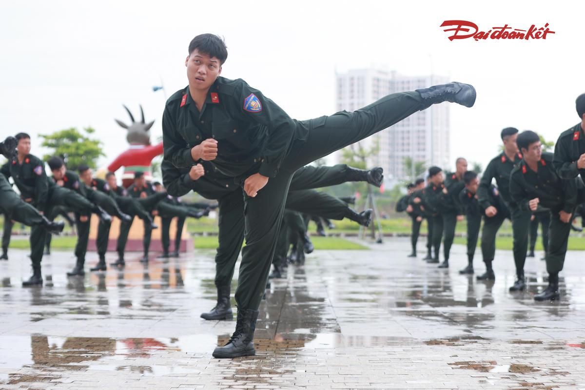 Tham gia đợt huấn luyện có 672 cán bộ, chiến sĩ. Ảnh: Quang Vinh.