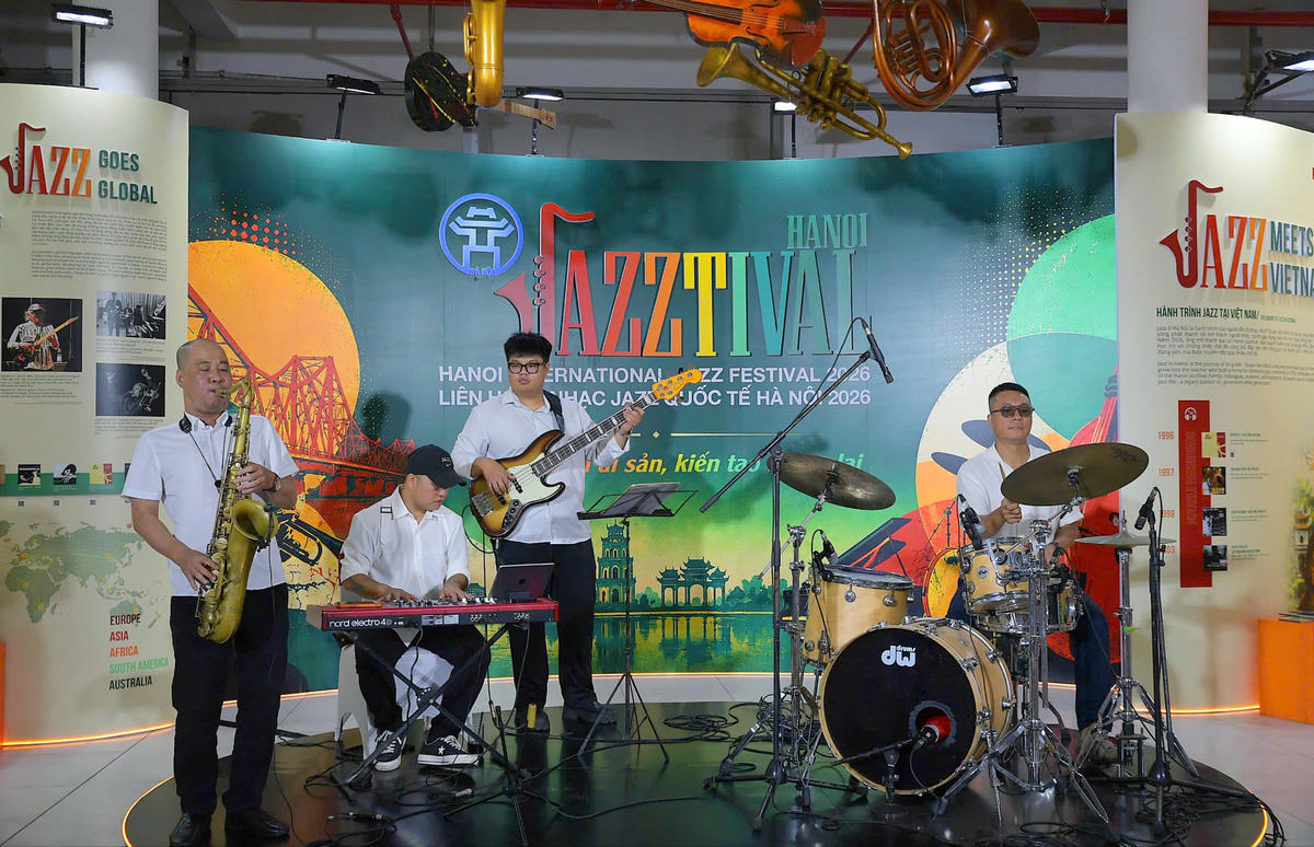 Không gian triển lãm Jazz & Phố – Giao thoa không biên giới - mở ra hành trình khám phá Jazz qua hơn một thế kỷ phát triển.