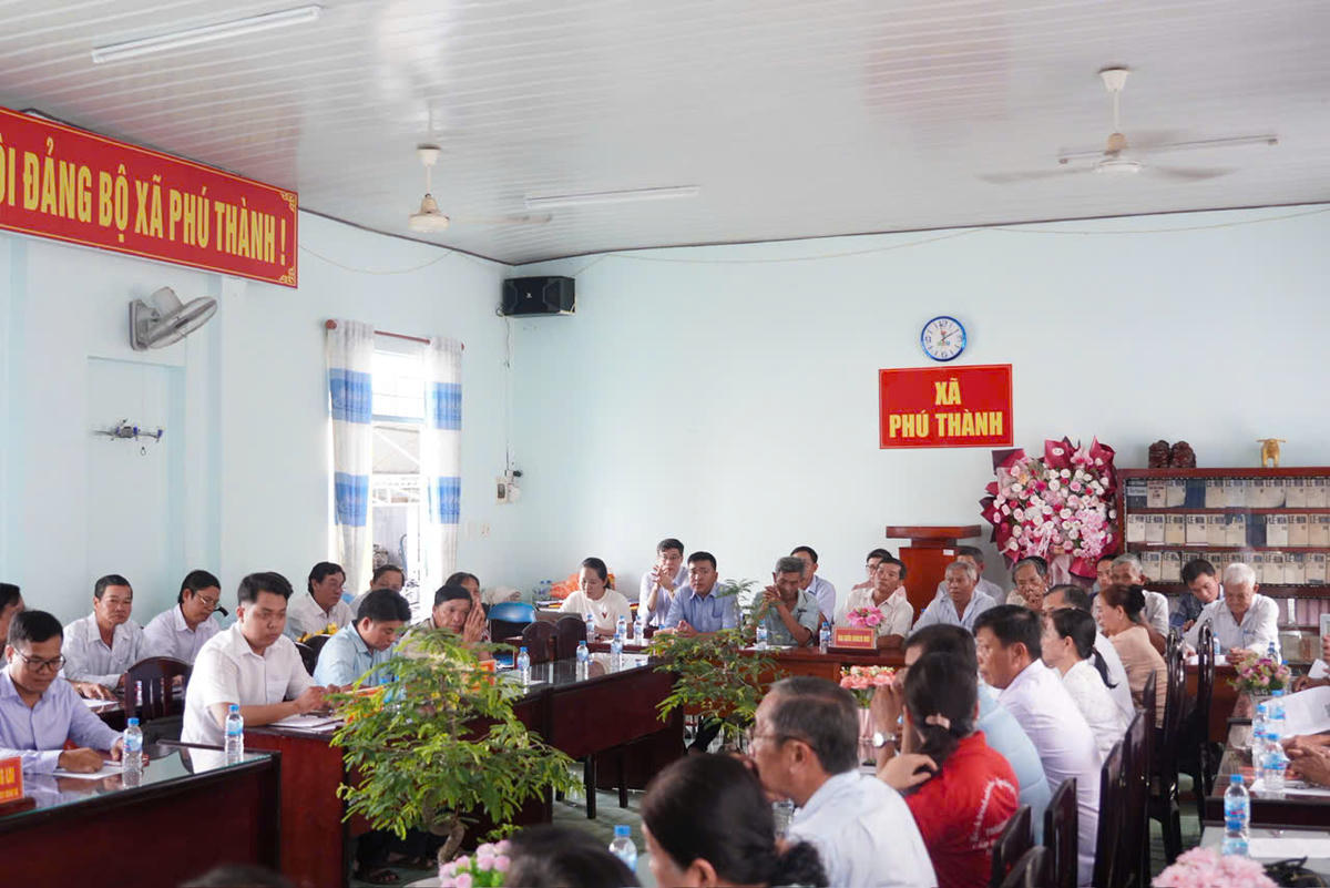 Hội nghị triển khai mô hình “An sinh cộng đồng” tại cơ sở xã Phú Thành, với sự tham dự của đông đảo đại biểu. (Ảnh: An Bình).