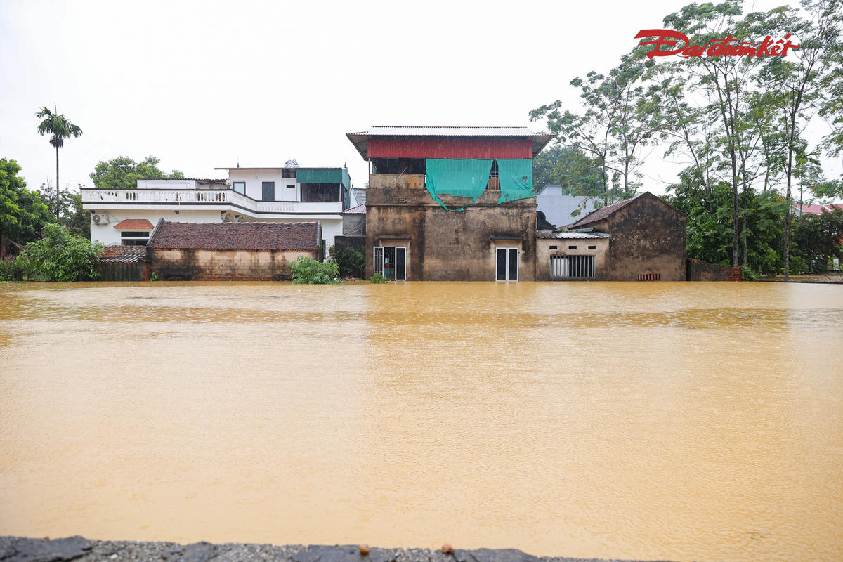 Nước sông Bùi dâng cao, làng quê Quảng Bị ngập suốt 3 ngày