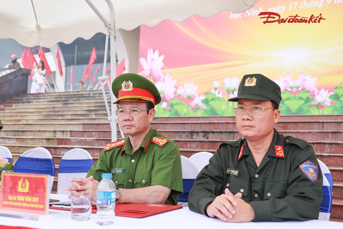 Tham dự chương trình có Đại tá Thân Văn Duy, Phó Giám đốc Công an tỉnh Bắc Ninh. Ảnh: Quang Vinh.