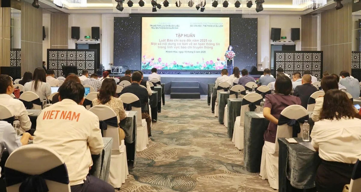 Quang cảnh lớp tập huấn.