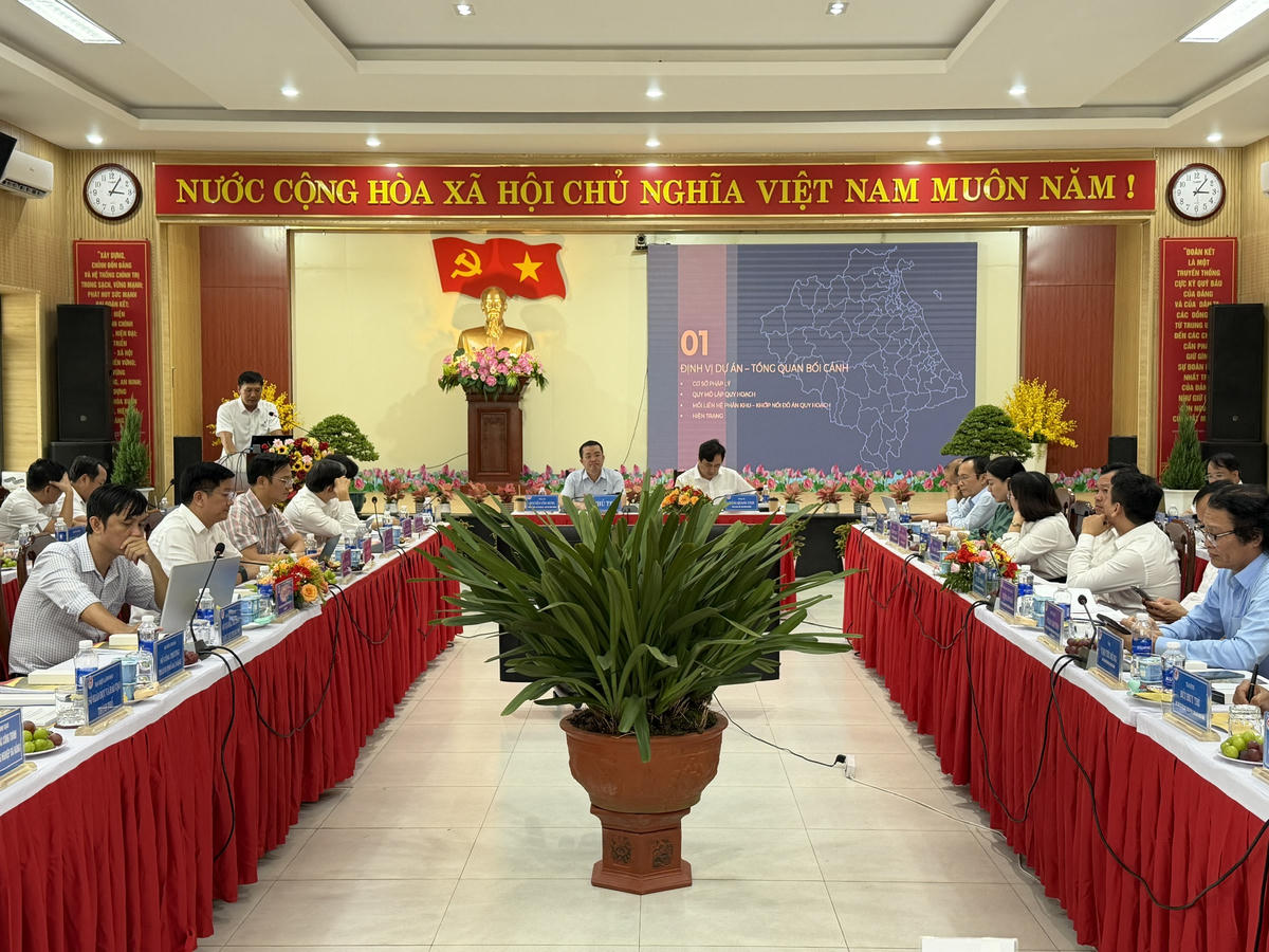Hội thảo tham vấn ý kiến về Quy hoạch phân khu Hòa Xuân. Ảnh: Nguyễn Tú.