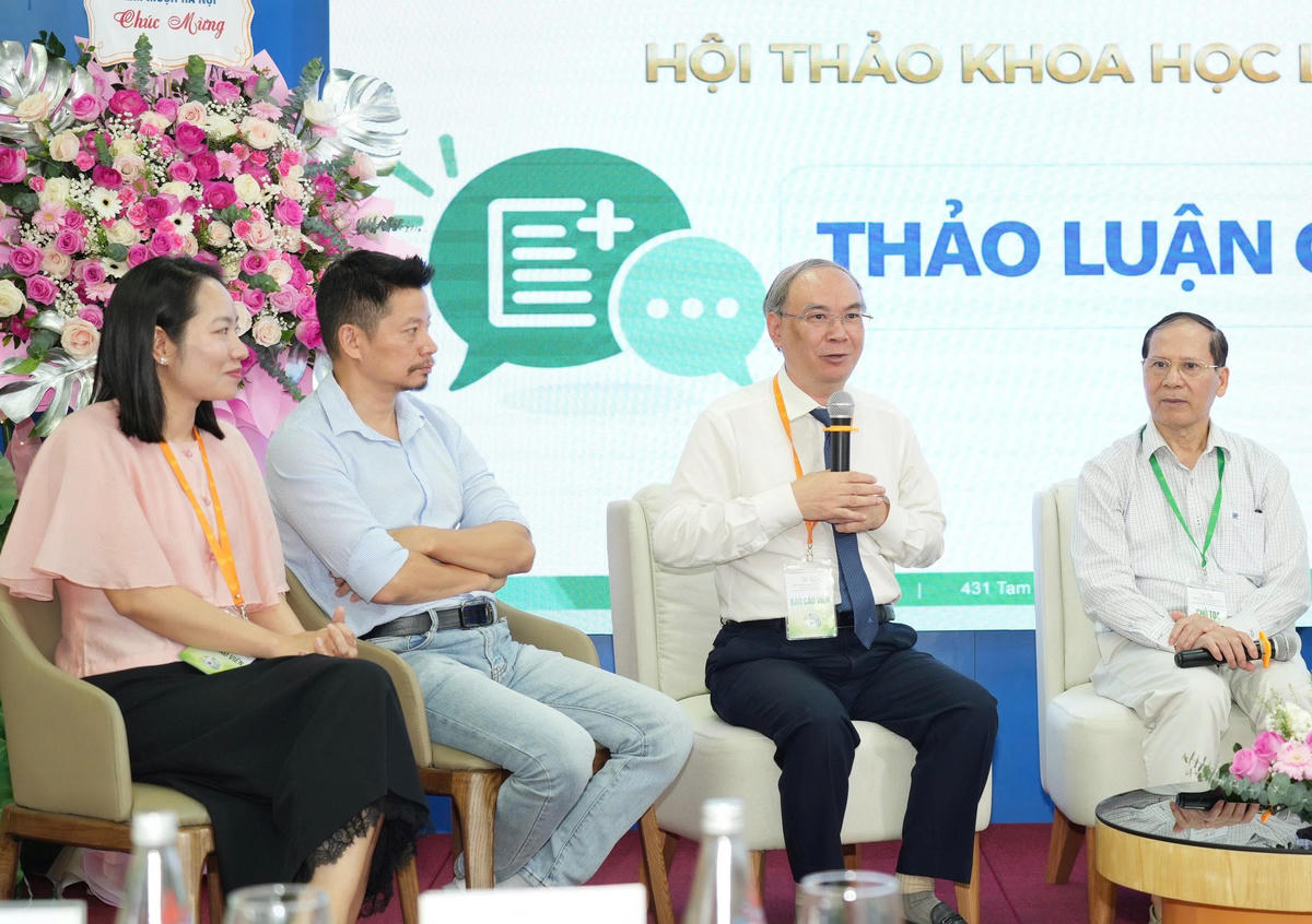PGS.TS.BS Vũ Chí Dũng, Giám đốc Trung tâm Nội tiết - Chuyển hóa - Di truyền và Liệu pháp phân tử, Bệnh viện Nhi Trung ương phát biểu. BVCC