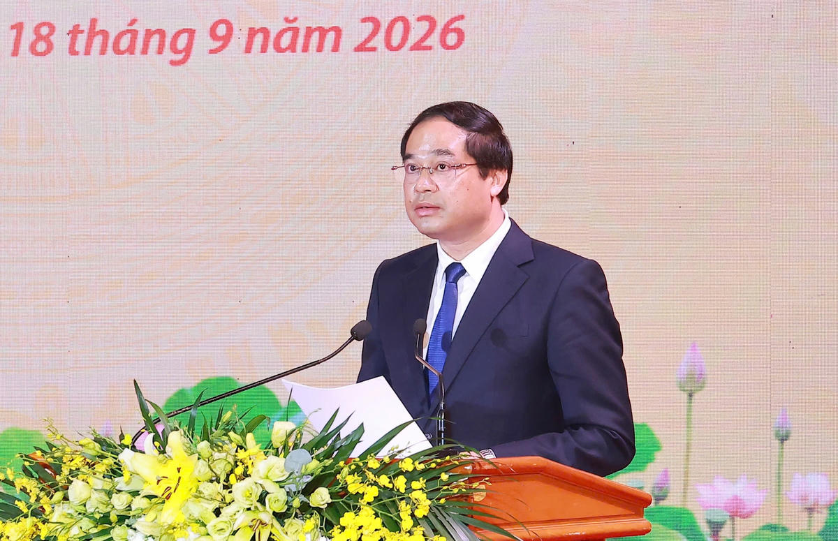 Bí thư Tỉnh ủy Thái Nguyên Trịnh Xuân Trường phát biểu ôn lại lịch sử thành lập và phát triển của Đảng bộ tỉnh Thái Nguyên.