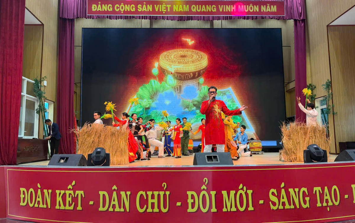 Khánh Hòa: Liên hoan Nghệ thuật quần chúng Cụm thi đua phía Bắc